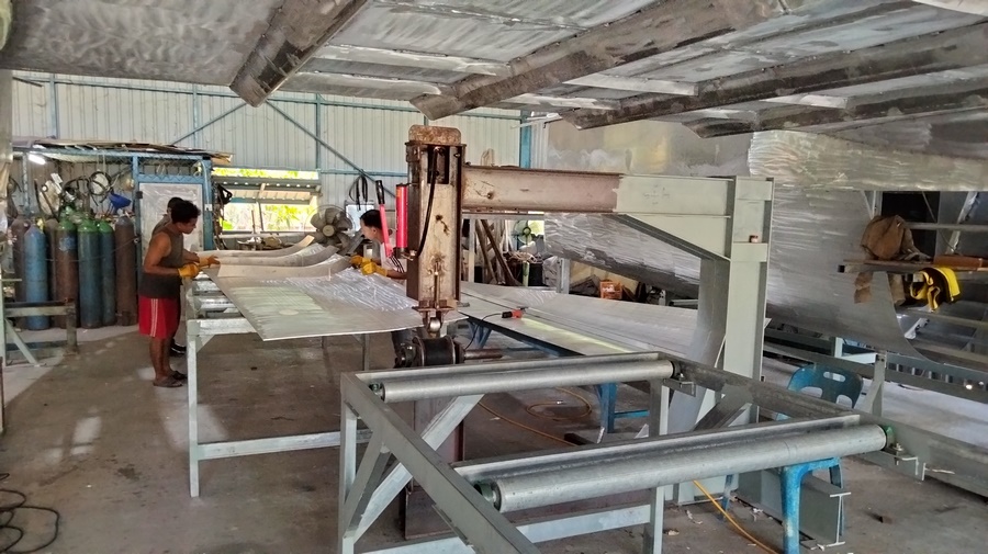 Forming the bottom shell plate with an English wheel